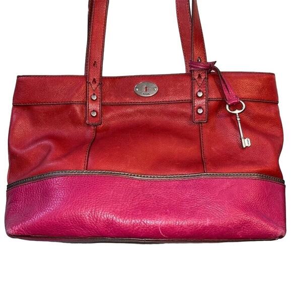 Fossil Hunter Leather Tote Bag Pink Red Zip Closure Key Charm Silver Hardware - Picture 2 of 16